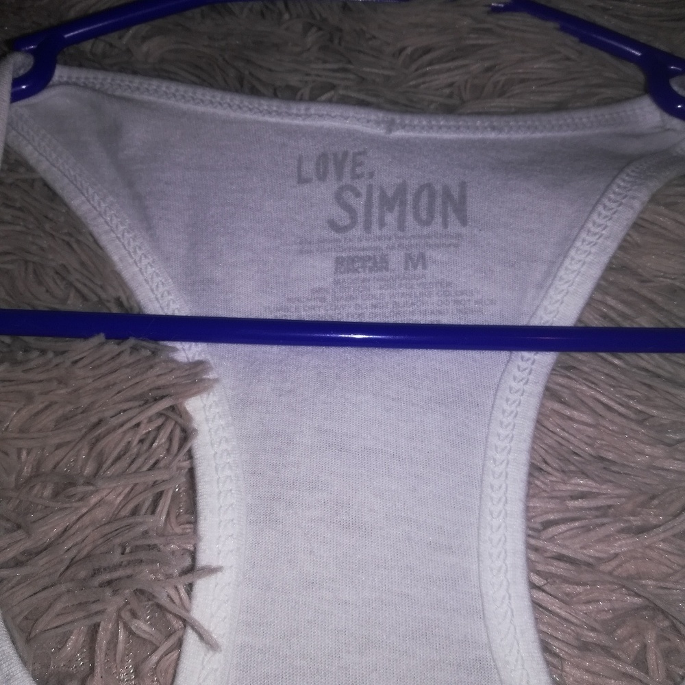 Hot Topic Love, Simon Tank - Picture 5 of 5